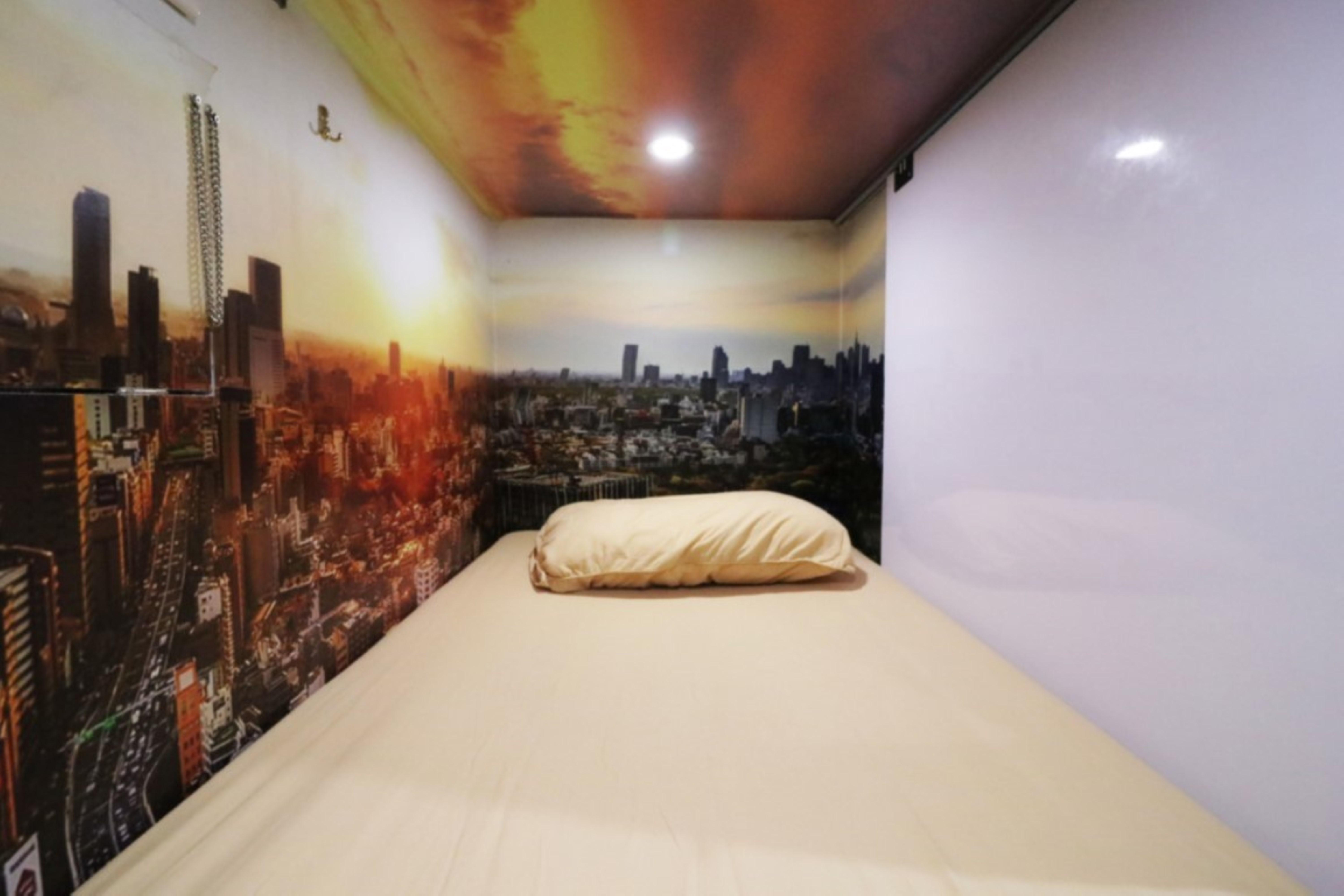 Inap At Capsule Thamrin Hotell Jakarta Exteriör bild