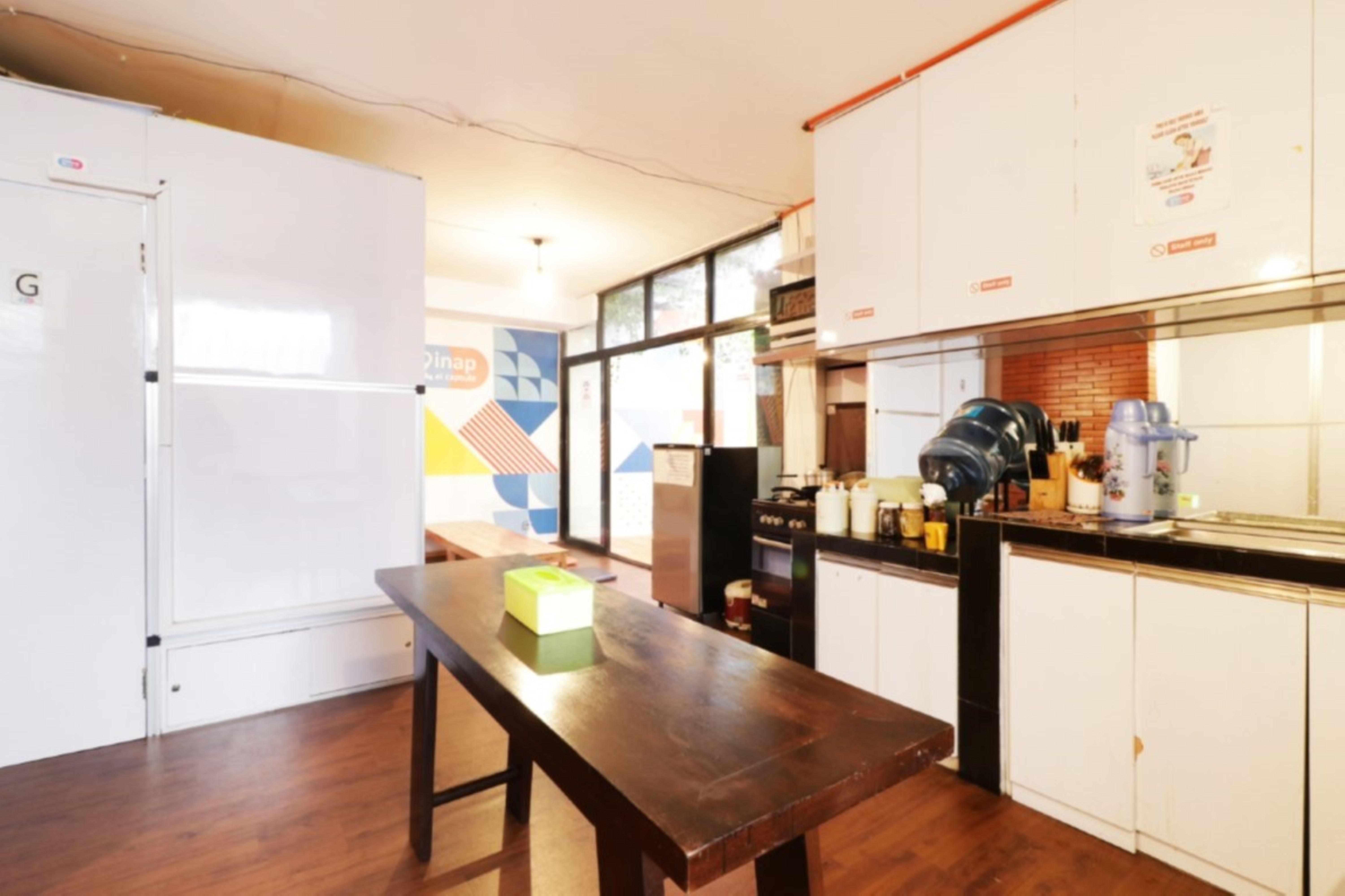 Inap At Capsule Thamrin Hotell Jakarta Exteriör bild