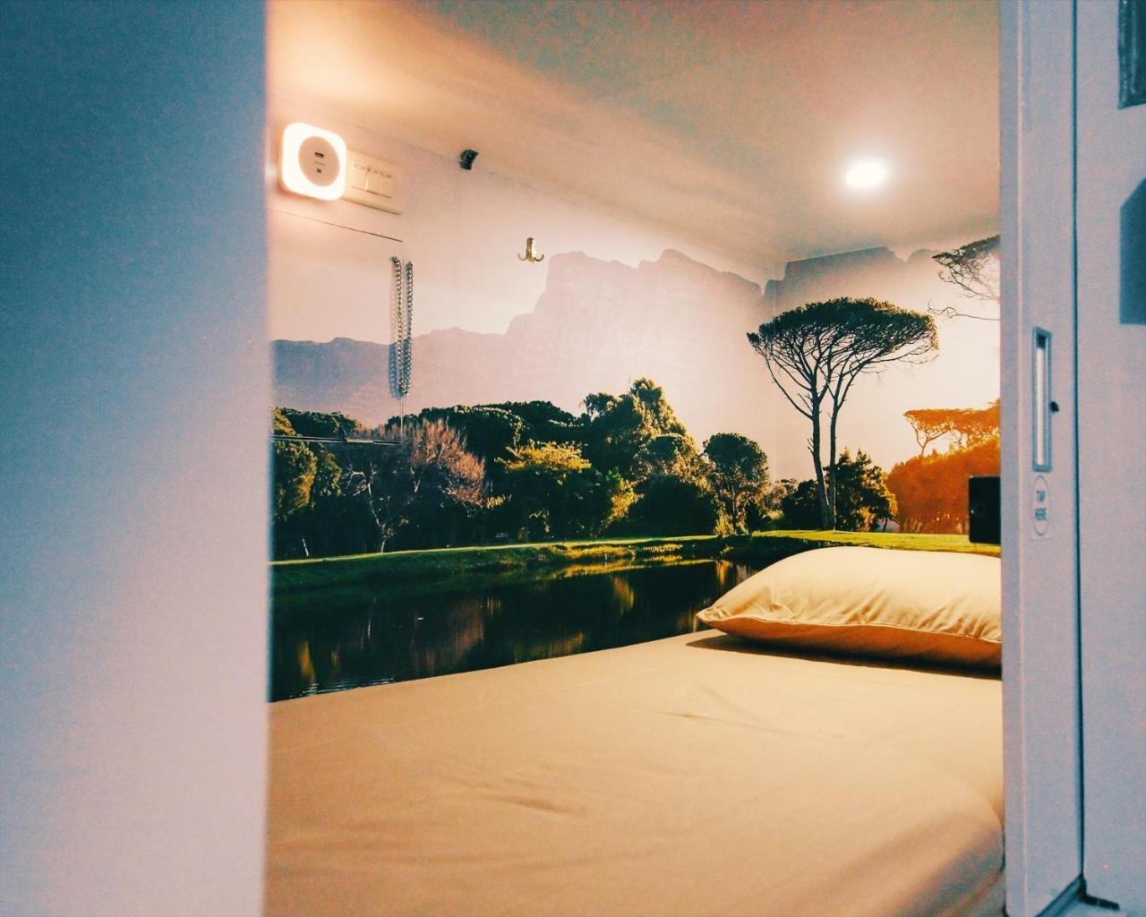 Inap At Capsule Thamrin Hotell Jakarta Exteriör bild
